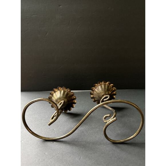 Vintage Brass Double Candlestick Holder MCM Curvy Artsy Cottagecore Minimalist - Picture 4 of 6